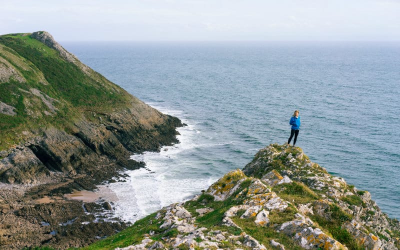 cliff over water_800x500