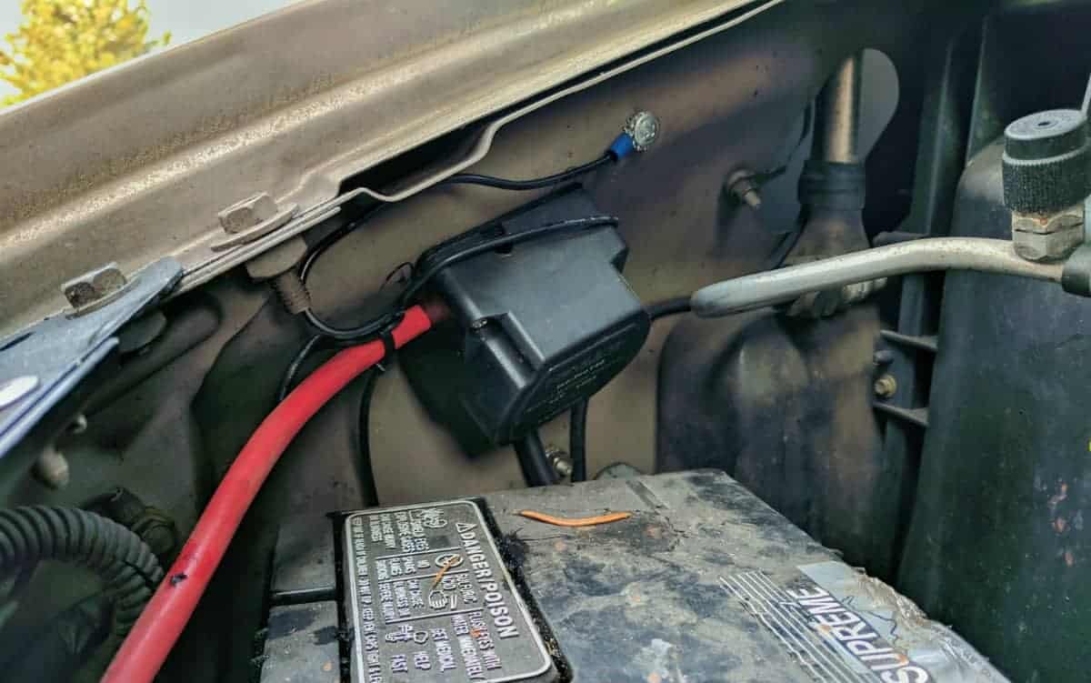 battery auxiliary terminal