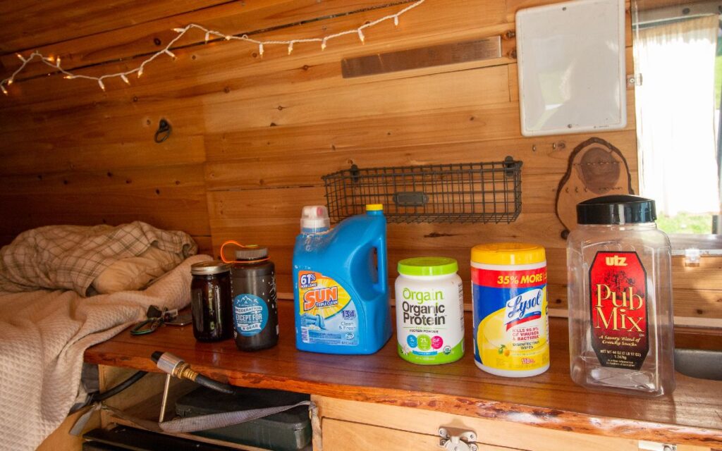 Things that make good vanlife pee jars