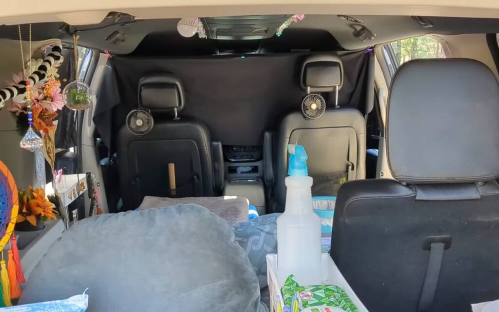 dodge caravan interior table