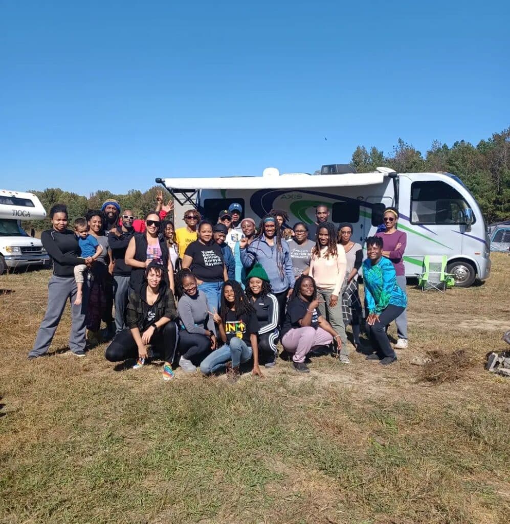 @blacknomadsmeet RV meetup group shot