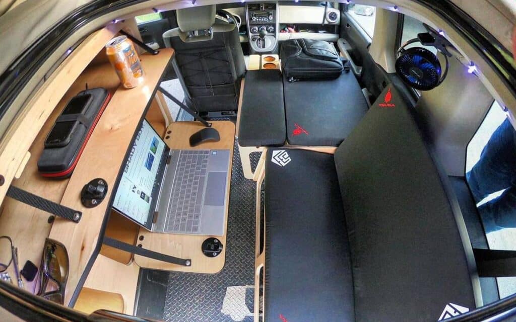 @fifthelementcamping camper office setup