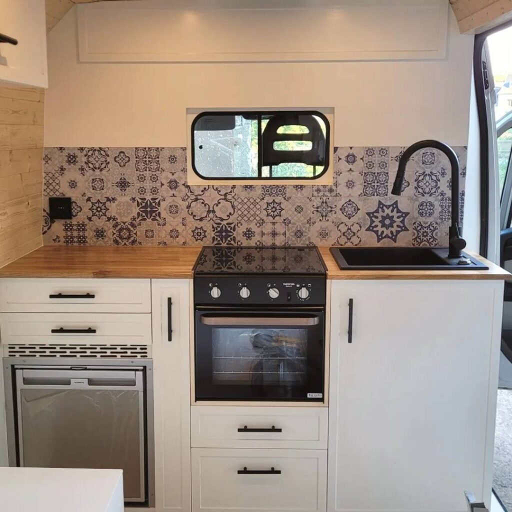 RV Kitchen Appliances - Learn about the Fridge, Stove, & Oven 